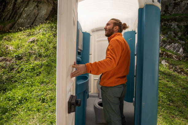 Porta potty delivery and setup in Los Altos Hills, CA